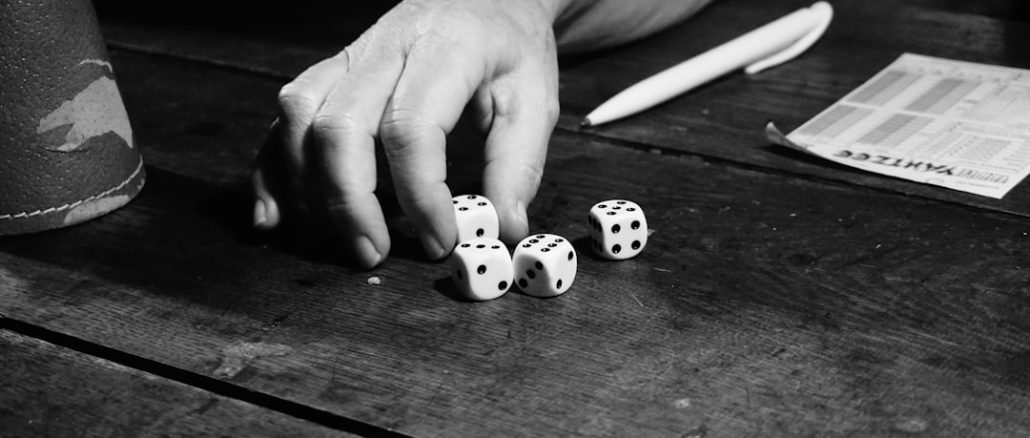 Tips för att anordna en spännande spelkväll på din festlokal illustration