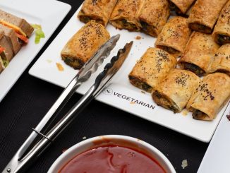 Guide till festlokaler som erbjuder cateringalternativ illustration